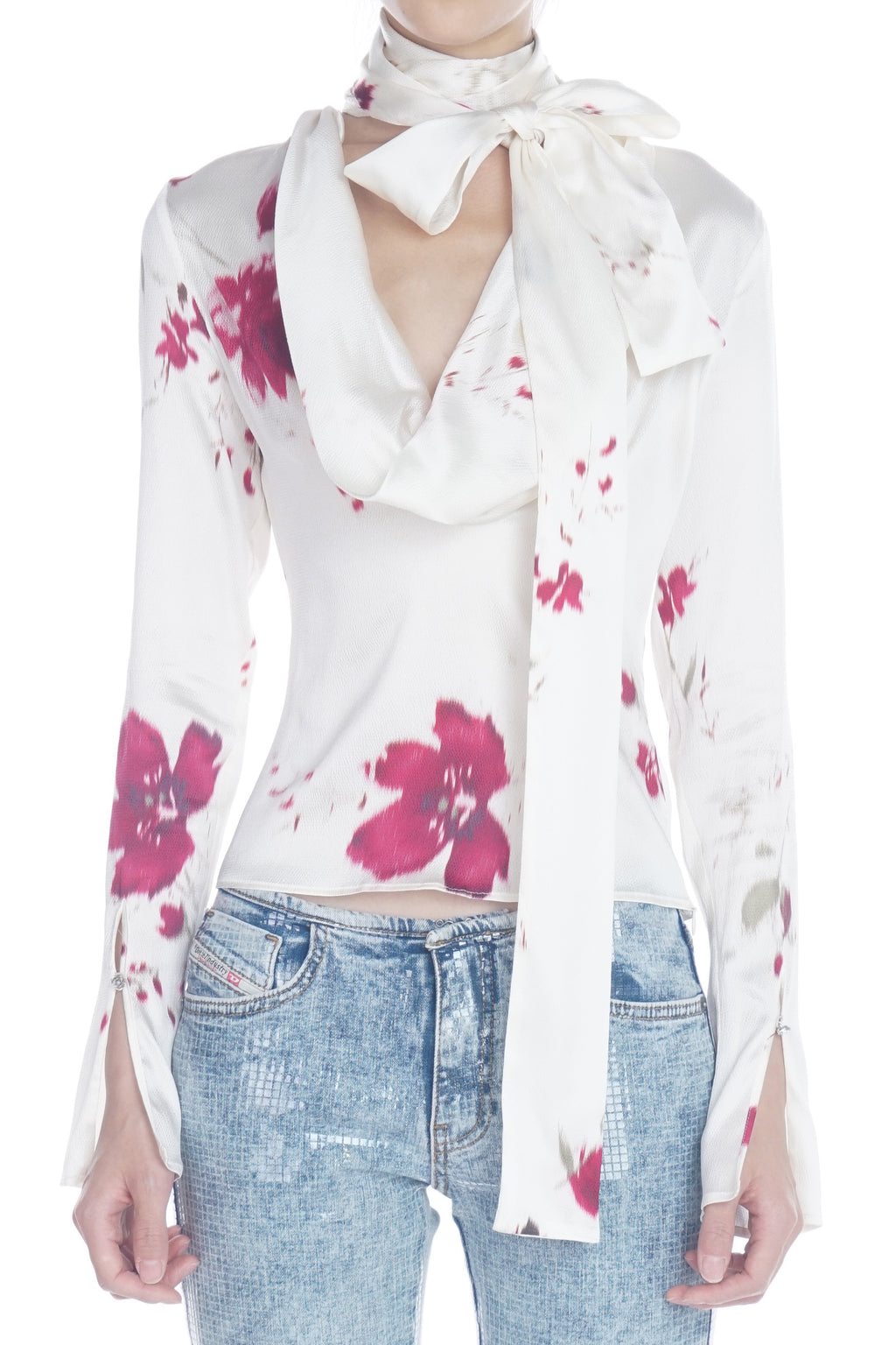 新品☆BLUMARINE☆美しいフェミニンなトップ☆人気♪120000円